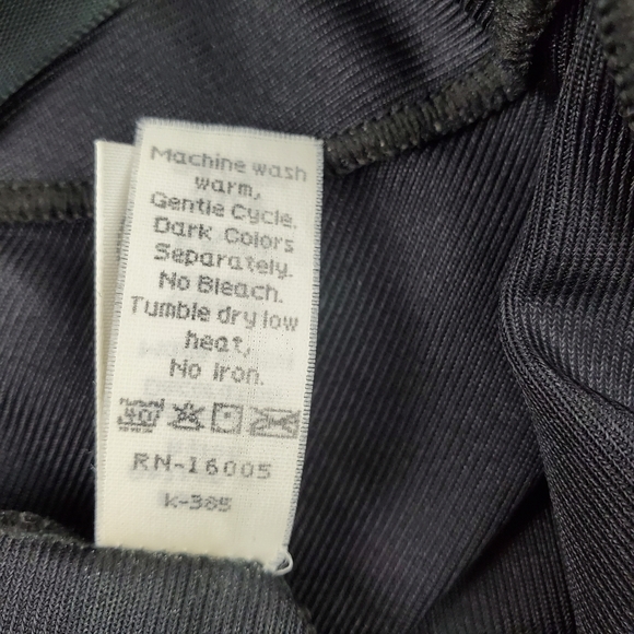 Vintage EUC Made in USA black slip size 34/22" - Picture 5 of 9